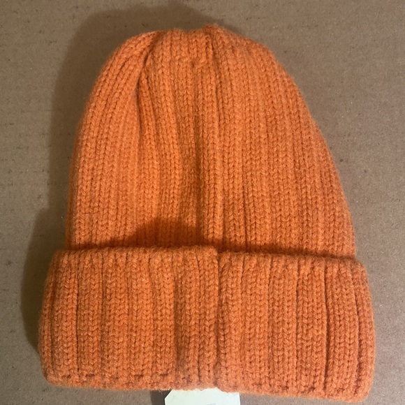 Hat Attack Revolve Color Story Knit Beanie Acrylic Cozy Comfy Warm Orange NWT - Picture 2 of 8